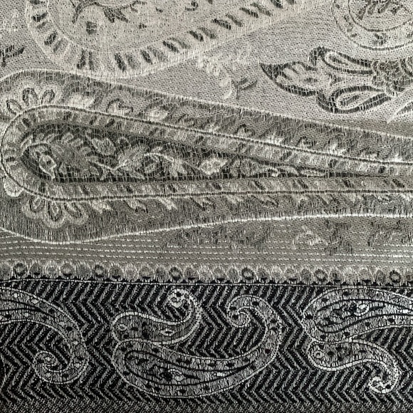 SOLD - Not For Sale
Beautiful Turkish wrap - Picture 5 of 8